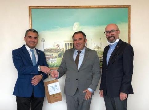 Başkent R.K. ABB'ne market alışveriş kartları teslim etti. 4.5.2020