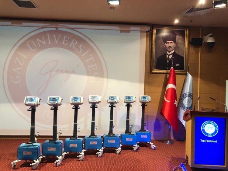 “Bir Nefes, Bin Hayat” Projesi ile 7 adet solunum cihazı Gazi Üniversitesi Tıp Fakültesinde bağışlanmıştır.14.08.2020